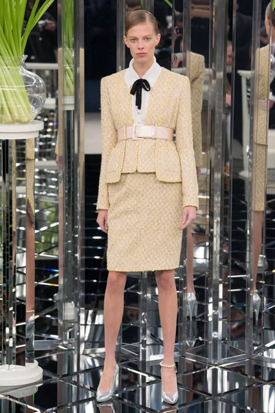 Look 2